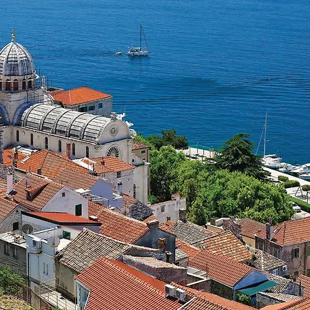 Lovely In * Brodarica (Sibenik-Knin)